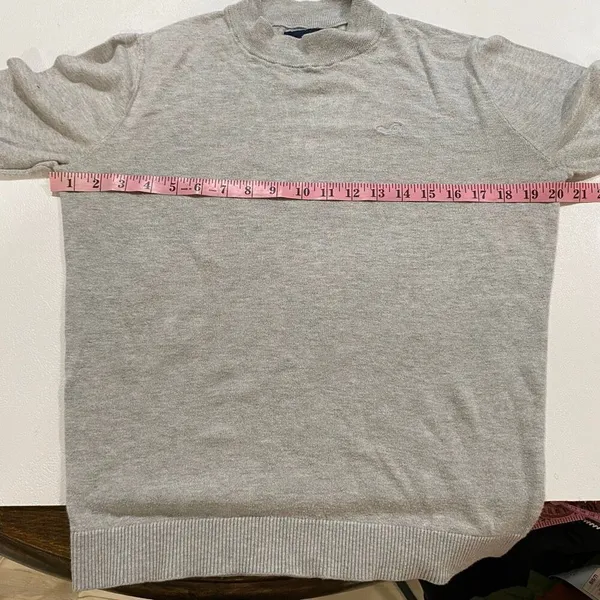 Hollister Gray Crewneck Sweater Small Minimalist Soft Classic Pullover - Image 5