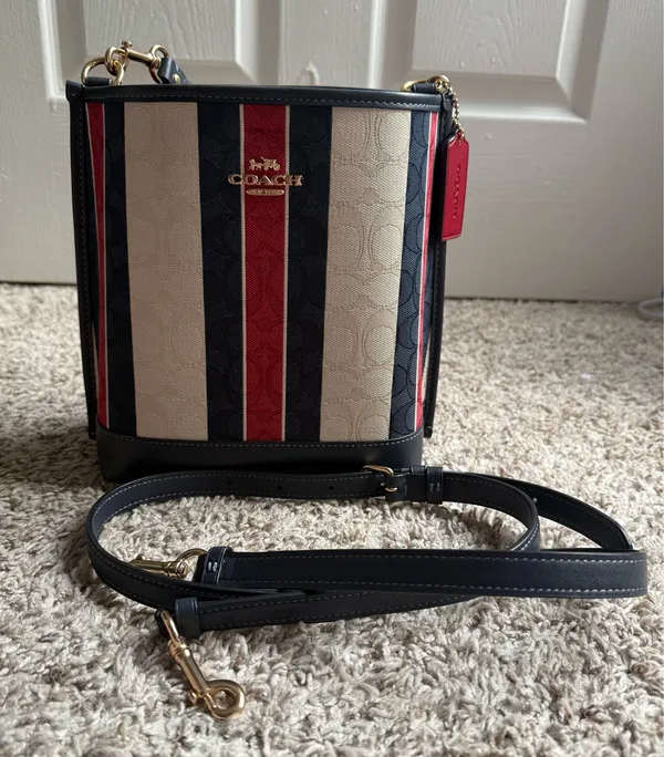 Coach Bucket Bag - Image 4