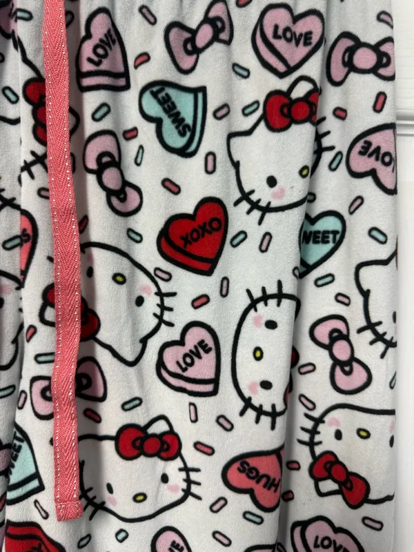 Hello Kitty by Sanrio Valentine's Day lounge pants an allover Hello Kitty - Image 2
