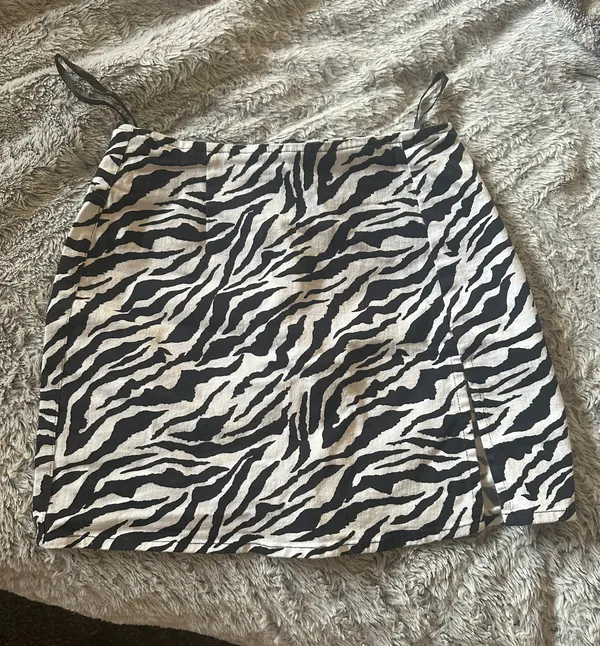 Motel Rocks 90s Zebra Print Mini Skirt - Image 2