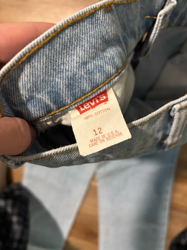 Vintage 1990’s Levi's Light Wash Girls Straight-Leg Jeans - Image 4