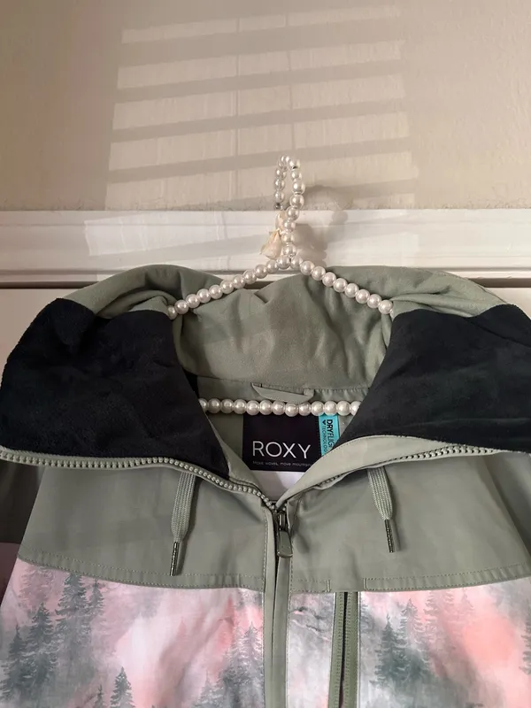 Roxy Presence Parka Jacket in Sea Pine Mystery Fog - Image 3
