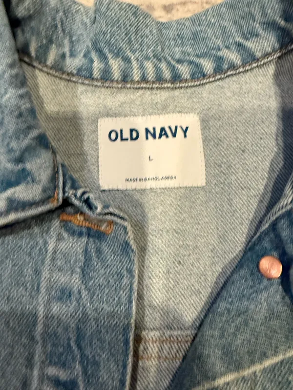 Old Navy Distressed Denim Jacket Light Wash - Image 2
