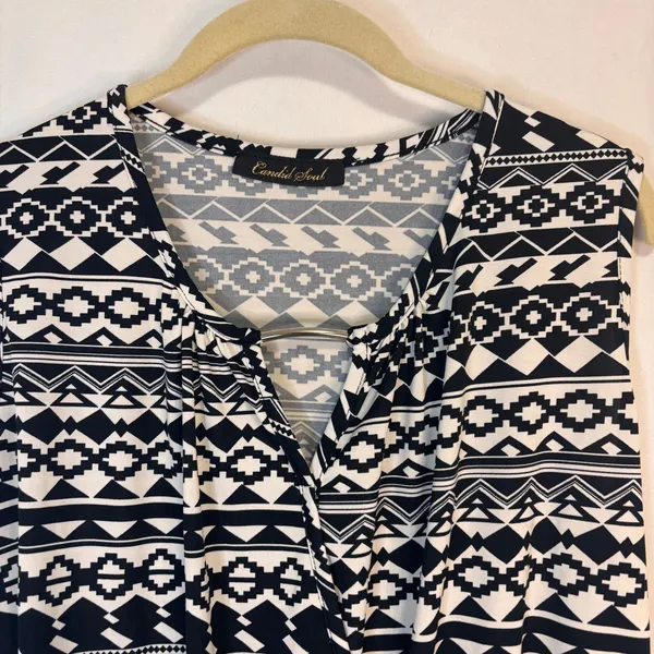 Candid‎ Soul Sleeveless Top Womens M Geometric Tribal Boho Office Southwestern - Image 2