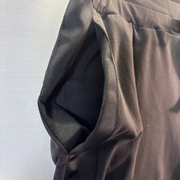 Athleta Women Black Metro Downtown Pull On Pants Joggers travel Size Small Tall - Image 5