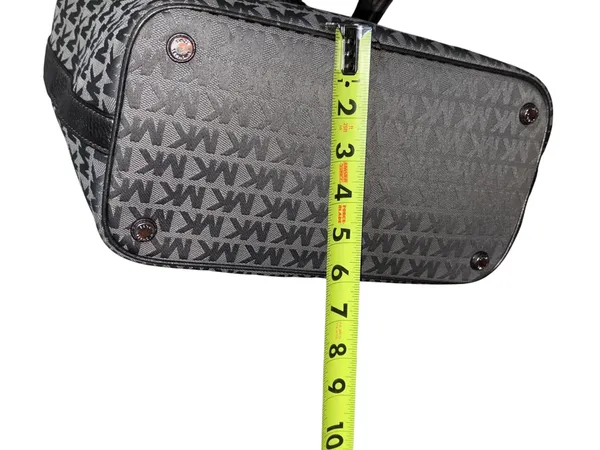 Michael Kors Tote Purse  - Image 12