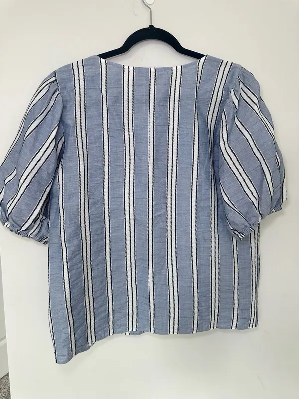 100% Cotton Loft Button Front Top Size L Blue White Striped Short Puff Sleeve Bl - Image 5
