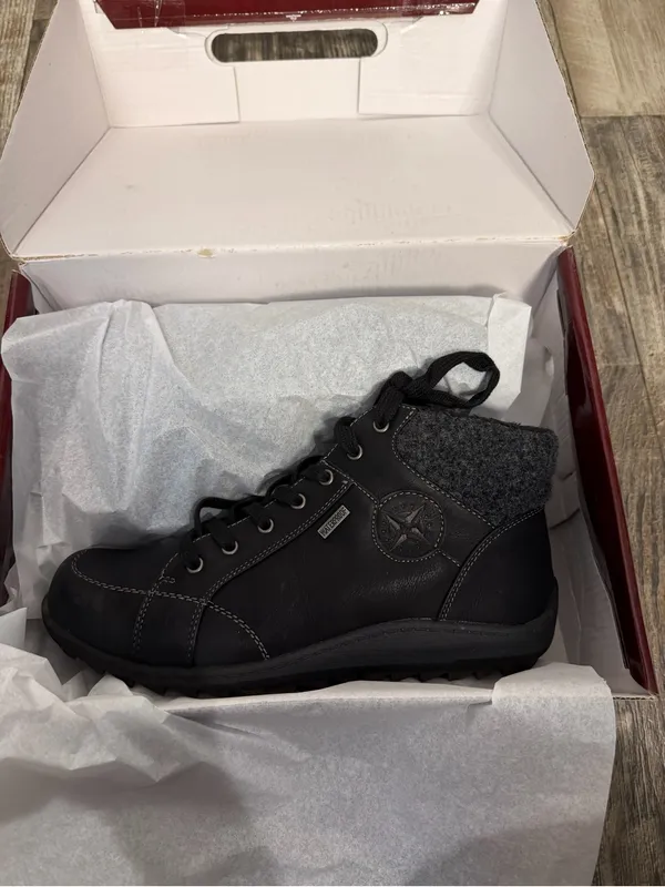 Wanderlust Black Lace-Up Women’s Ankle Boots Size 8.5 Extra Wide - Image 15