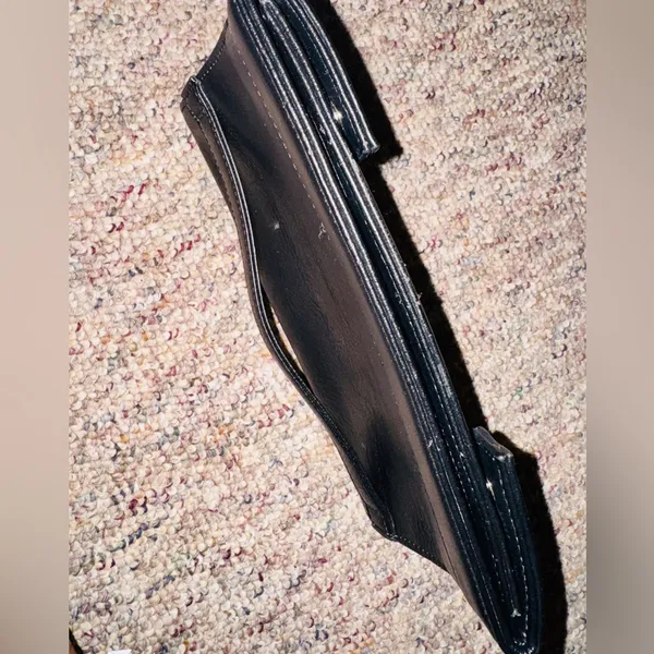 Matt & Nat SIMS Vegan Leather Clutch Minimalist Sustainable Eco Conscious Black - Image 15