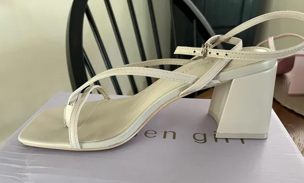 Madden Girl Cream Heels - Image 2