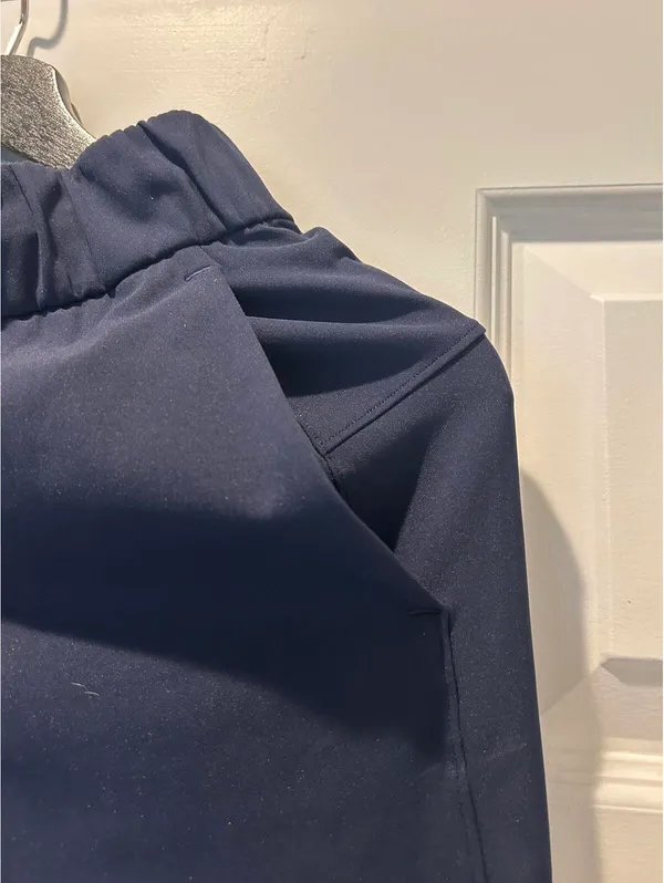 Lululemon Women's Navy Active Pants - Image 2