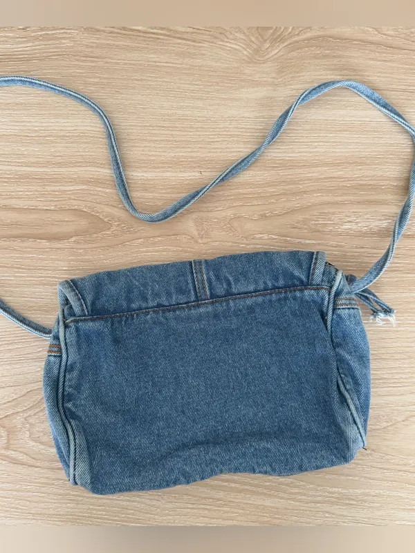 Small Overflap Messenger Bag Light Medium Wash Denim 90s Y2K 2000s Grunge - Image 4