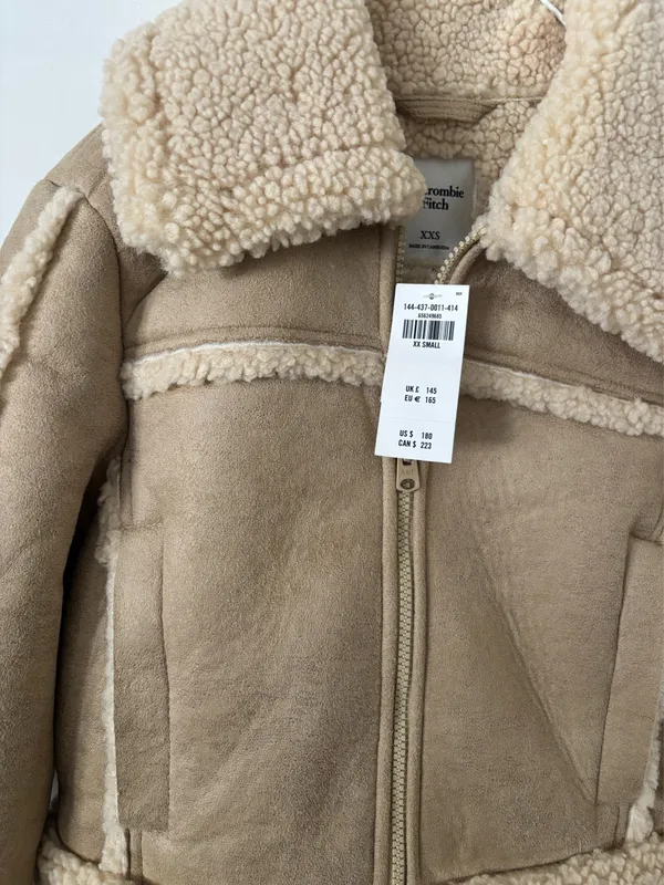 Abercrombie and fitch vegan suede Sherpa jacket - Image 4