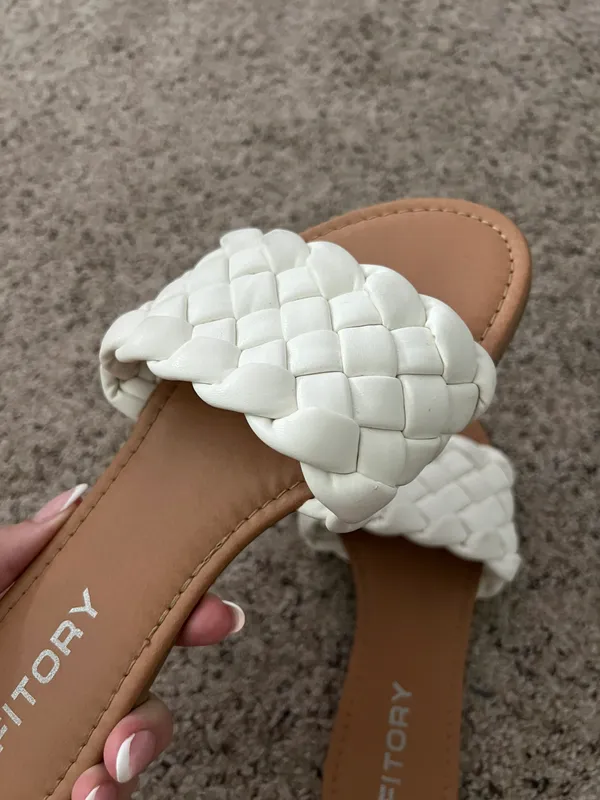 FITORY Womens Flat Sandals White Size 8 - Image 2