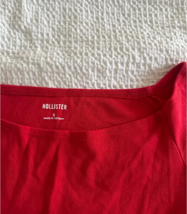 Hollister Cropped T-Shirt - Image 3