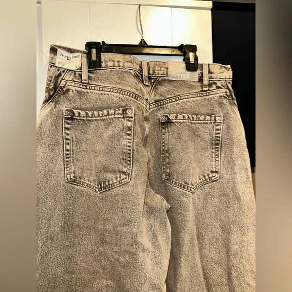 NWT FREE PEOPLE We The Free Olsen Cuffed Crop Barrel Jeans - Slate $128 - Image 14