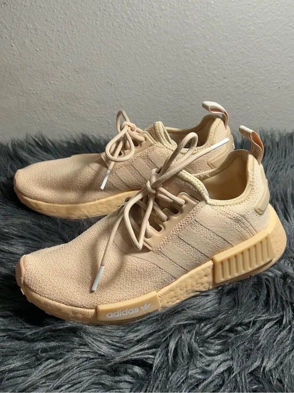 Adidas NMD R1 Women's Sneakers Running Peach Train Sneakers Size 6 - Image 5