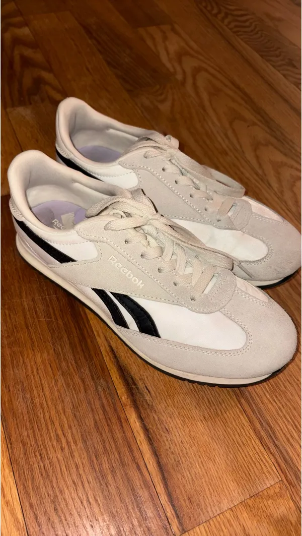 Reebok Sneakers Women’s - Image 2