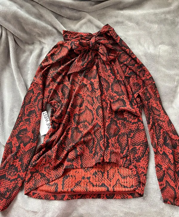 Nine West Red And Black Snakeskin Long Sleeve Blouse - Image 5