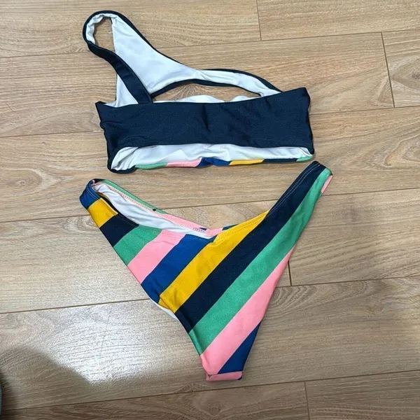 NWOT Cotton on rainbow bikini top size‎ xs and bottoms small - Image 4