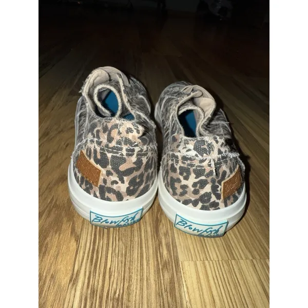 Blowfish Women's Size 6 Shoes Brown White‎ Leopard Comfort Low Fashion Sneakers - Image 5