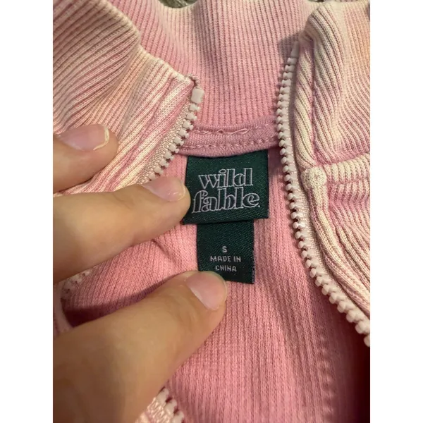 Wild Fable Distressed Pink Cropped Quarter Zip Top Size Small - Image 2