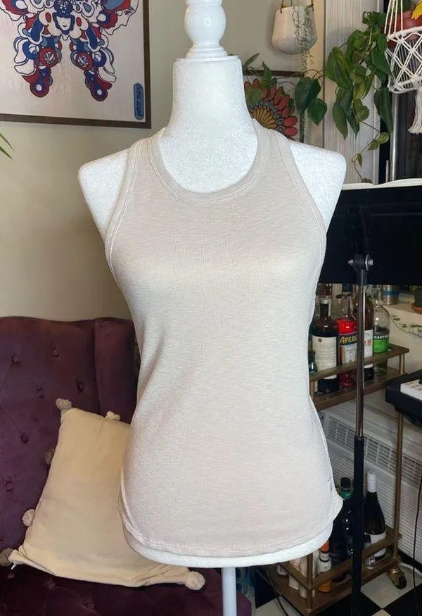 Vuori Sunrise High Neck Tank - Women's Medium - Image 3