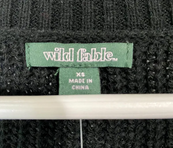 Women’s Cropped V Neck Long Sleeve Knit Sweater Black Size XS NWT - Image 4