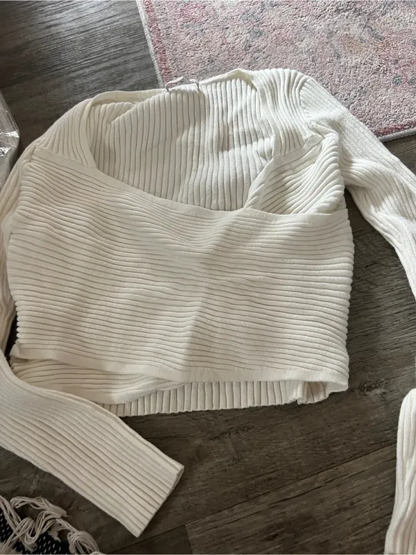 Abercrombie & Fitch Off-White Ribbed Wrap Crop Top - Image 7