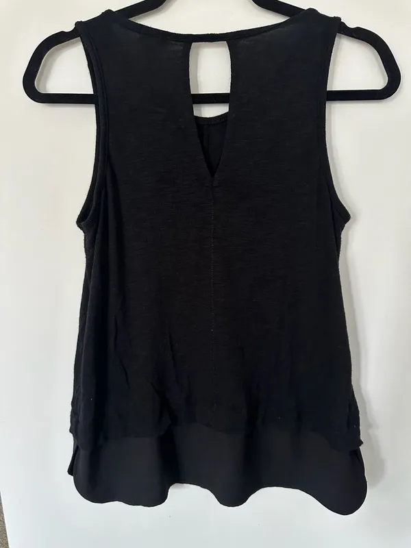 J.Crew Black Sleeveless Layered Chiffon Hem Keyhole Back Tank Top Size S - Image 2