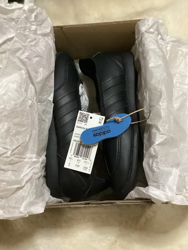 Adidas Barreda Mary Jane’s 6.5 - Image 7