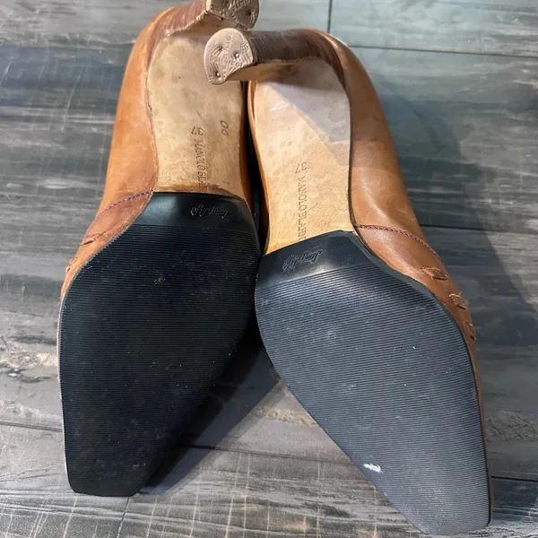 Manolo Blahnik Pumps Beige Camel Brown‎ Leather Purple Stitching Shoes 37 - Image 6