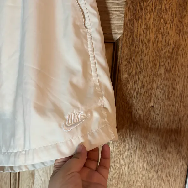 Nike Cream Athletic Shorts Relaxed Fit size XL - Image 2