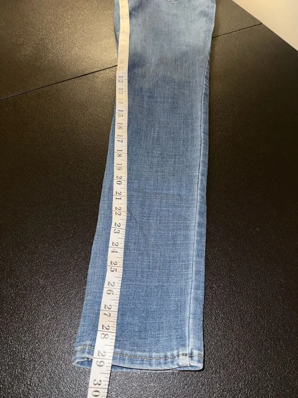 Levi's 711 Skinny Jeans Size 28 - Image 5
