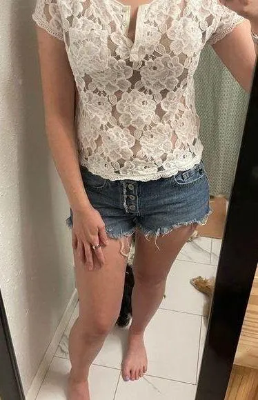 Abercrombie & Fitch White Floral Lace Blouse - Image 3