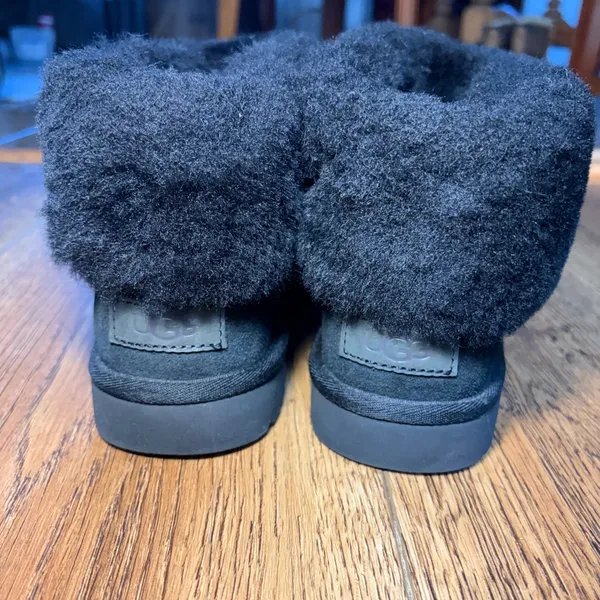 UGG Classic Mini Fluff Black Suede Sheepskin‎ Ankle Boots Womens 8 Cozy Winter - Image 6