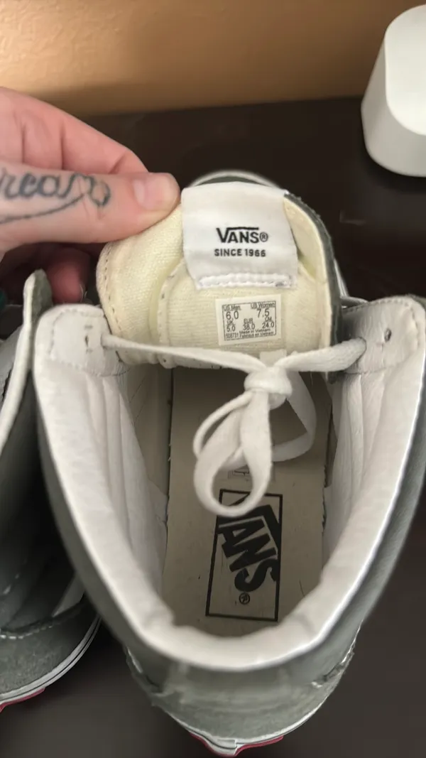 Green High-Top Vans - Image 5