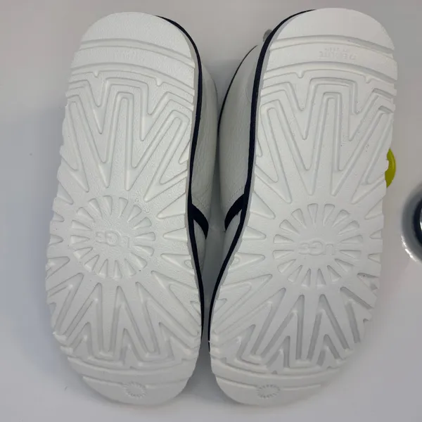 UGG Neumel Chukka Boot Men 9 White Leather 1133777 UGGplush Black Accents Ankle - Image 5