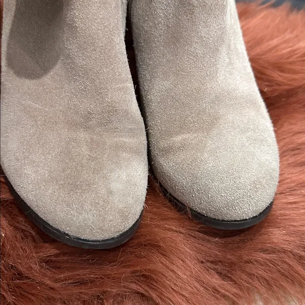 Stylish Tan Ankle Boots - Image 9