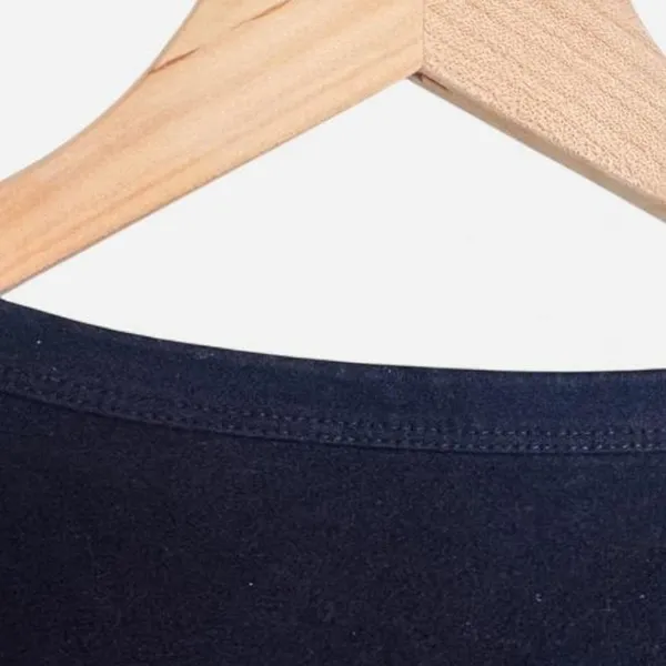 Effortlessly Chic Black Cropped Top Basic Casual Crop Tee Shirt Closet Staples Size L - Image 4