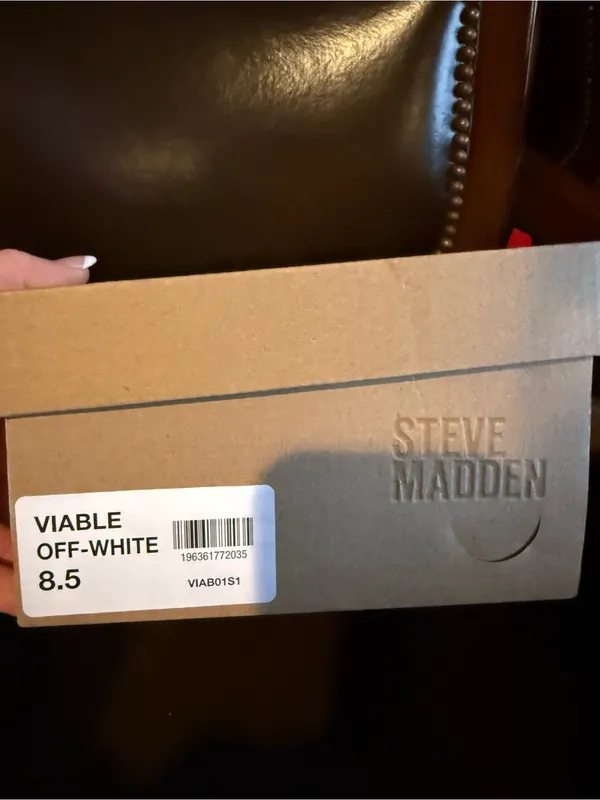 Steve Madden Viable Pump in off-white - Image 5