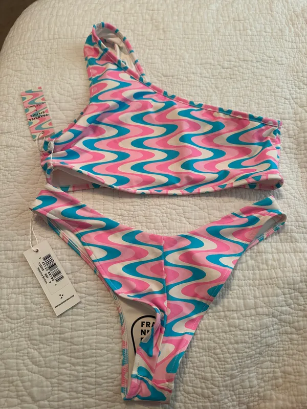 Frankie’s Bikinis set  - Image 11