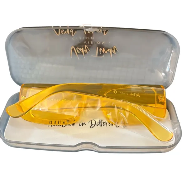 Veda Tinda Vision Sunglasses YELLOW Rectangle Lucite Includes Case Cloth NIB - Image 4