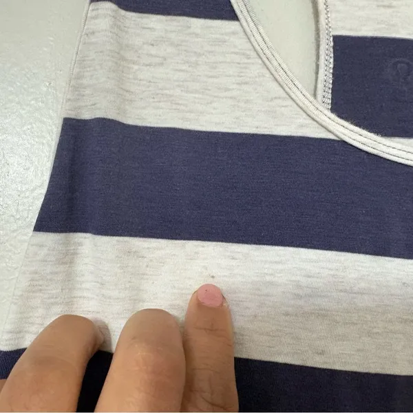 Lululemon Om Racerback Tank Blue White Striped Yoga Top No Size Tag - Image 4