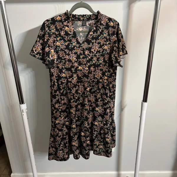 SHEIN Black Floral Tiered Ruffled V-Neck Collar Mini Dress - Image 3