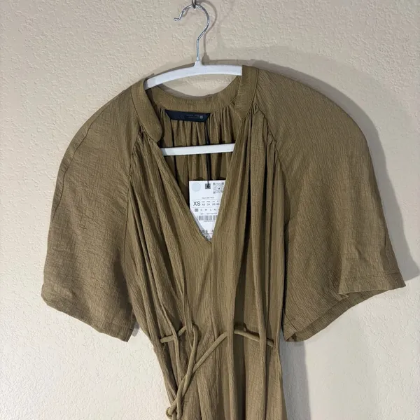Zara Dress Womens Sz XS Khaki Olive Midi Pleated Tie Waist Contemprorary Beachy - Image 4