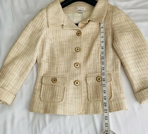 White House Black Market Knit Classy Jacket .Size 4. - Image 5