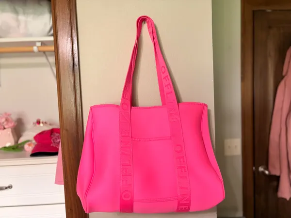 Aerie Hot pink bag - Image 2