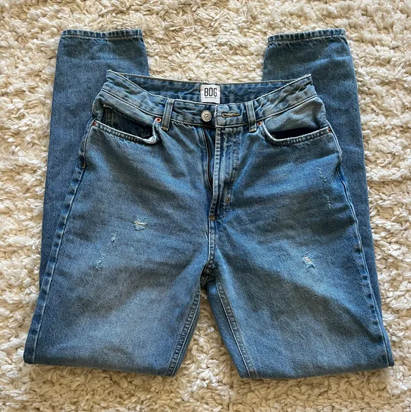 BDG Urban Outfitters High Rise Mom Jeans - Image 2