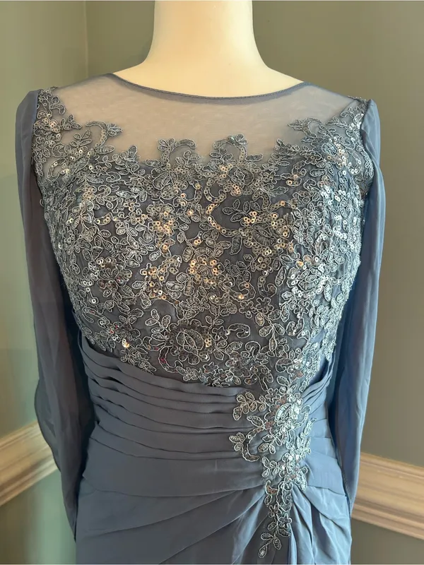 Elegant Blue Lace Appliqué Evening Dress size 2 - Image 2